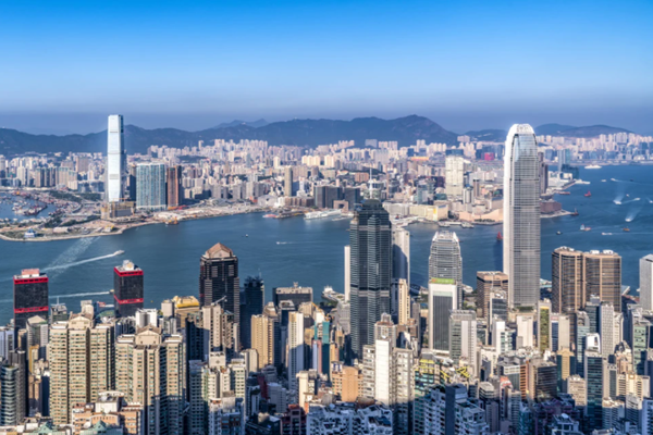 中共四川省委關(guān)于以實現(xiàn)碳達(dá)峰碳中和目標(biāo)為引領(lǐng)推動綠色低碳優(yōu)勢產(chǎn)業(yè)高質(zhì)量發(fā)展的決定(圖1)