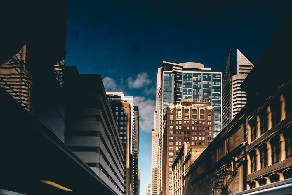 做好碳達(dá)峰必須堅(jiān)持建筑節(jié)能優(yōu)先，低碳轉(zhuǎn)型下建筑節(jié)能具有重要意義！